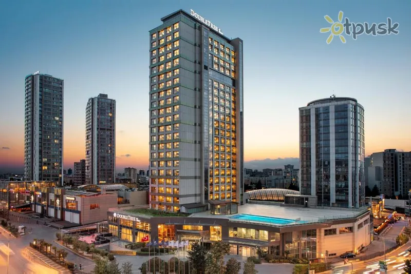 Фото отеля DoubleTree by Hilton Istanbul Atasehir Hotel & Conference Centre 5* Стамбул Турция экстерьер и бассейны