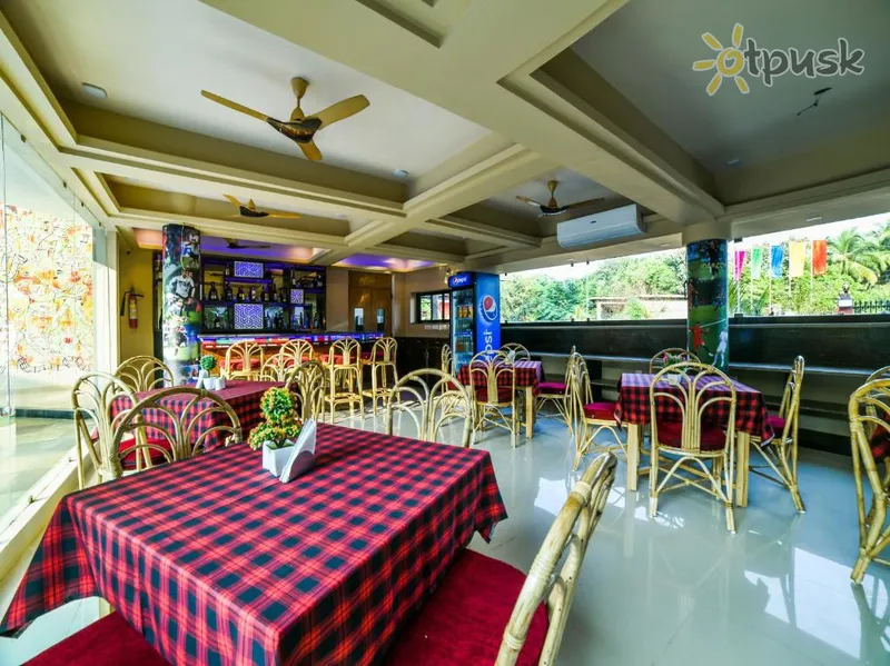 Фото отеля The Center Court 3* Южный Гоа Индия бары и рестораны