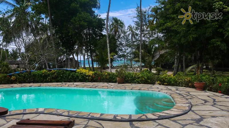 Фото отеля Soul Breeze Beach Resort 3* Момбаса Кения экстерьер и бассейны