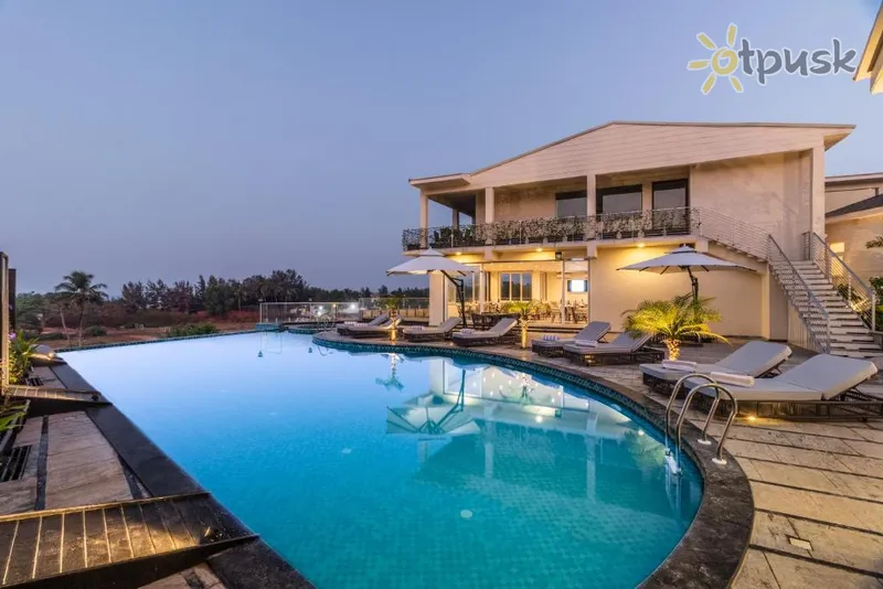 Фото отеля The Acacia Ocean View Morjim 4* Šiaurės Goa Indija išorė ir baseinai