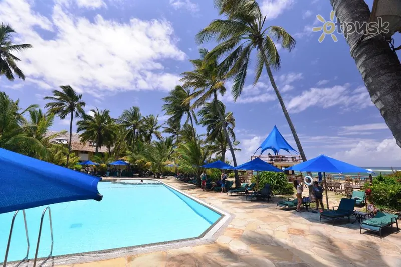 Фото отеля Bahari Beach Hotel 4* Mombasa Kenija ārpuse un baseini