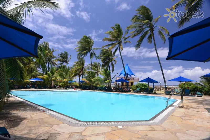 Фото отеля Bahari Beach Hotel 4* Момбаса Кенія екстер'єр та басейни