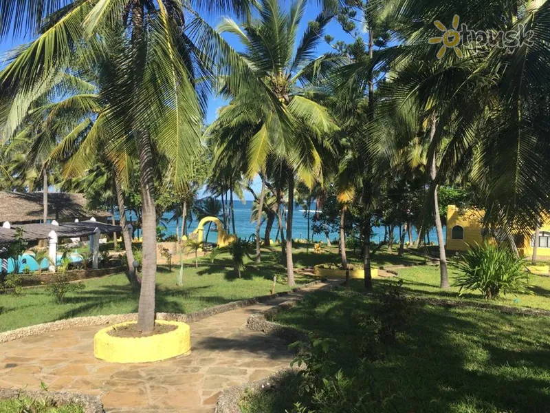 Фото отеля Coconut Beach Boutique Lodge 4* Момбаса Кенія екстер'єр та басейни