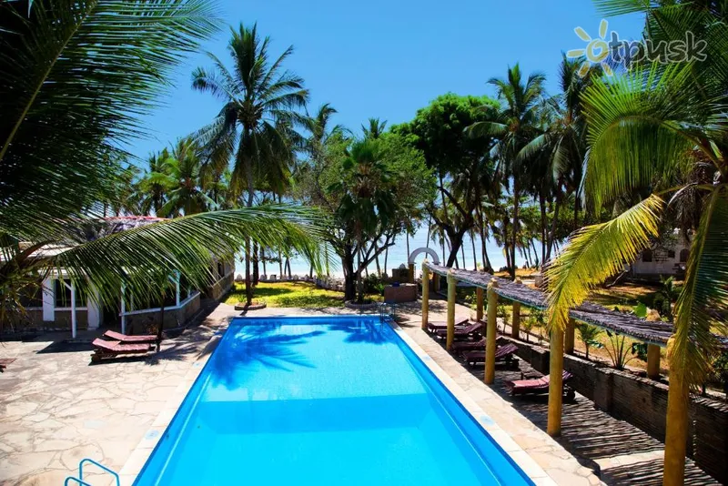 Фото отеля Coconut Beach Boutique Lodge 4* Момбаса Кенія екстер'єр та басейни