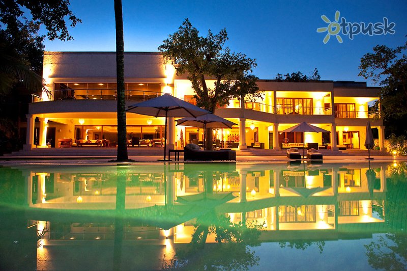 Фото отеля Almanara Luxury Boutique Hotel & Villas 5* Момбаса Кения экстерьер и бассейны