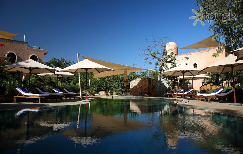 Фото отеля Almanara Luxury Boutique Hotel & Villas 5* Момбаса Кения экстерьер и бассейны