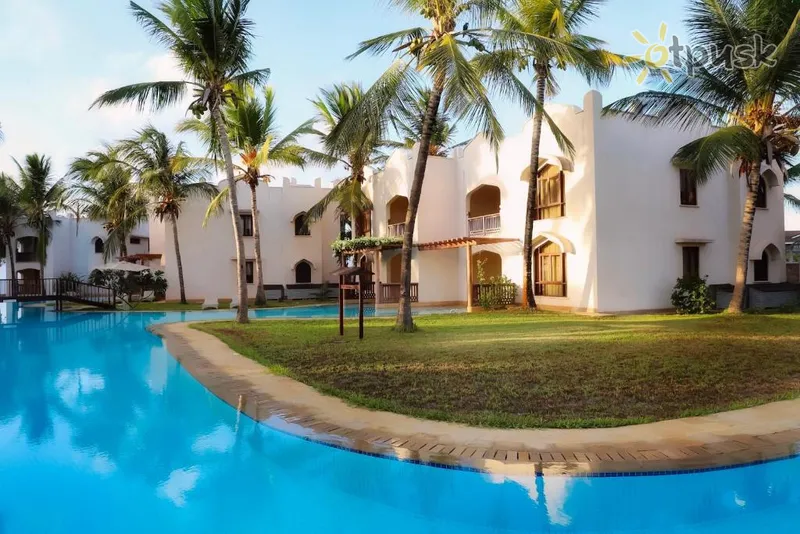 Фото отеля Silver Palm Spa & Resort 4* Малинди Кения экстерьер и бассейны