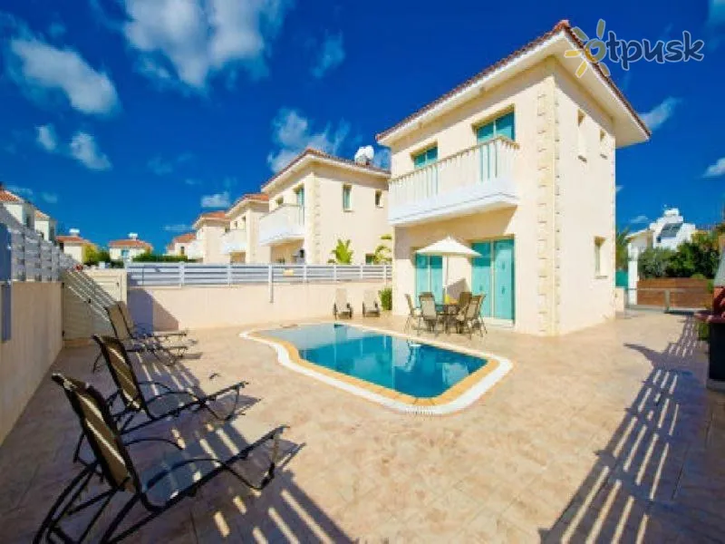Фото отеля Amadora Luxury Villas 4* Protaras Kipras išorė ir baseinai