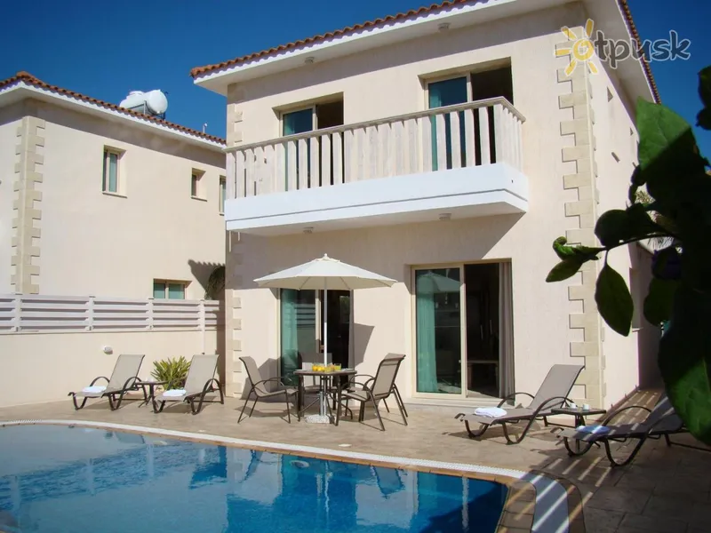 Фото отеля Amadora Luxury Villas 4* Protaras Kipras išorė ir baseinai