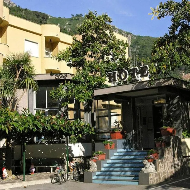 Фото отеля Hotel Residence San Pietro 3* Салерно Италия экстерьер и бассейны