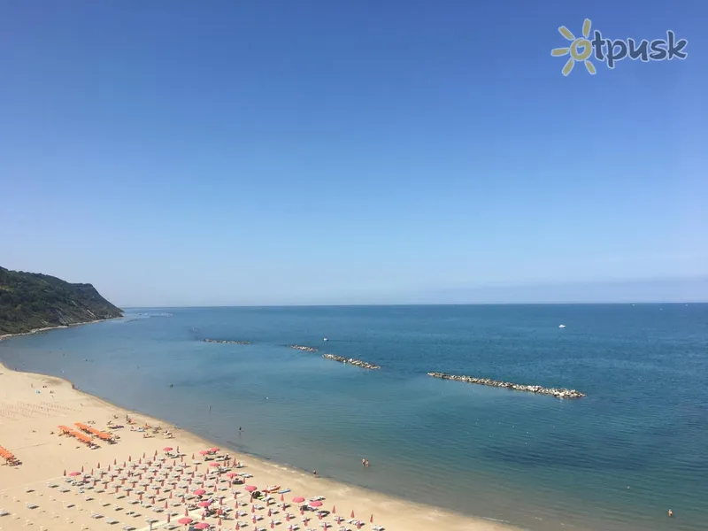 Фото отеля Baia Flaminia Hotel 4* Pezāro Itālija pludmale