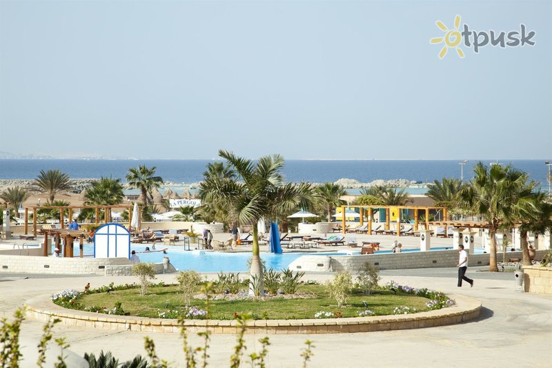 Фото отеля Coral Beach Hurghada 4* Хургада Египет экстерьер и бассейны