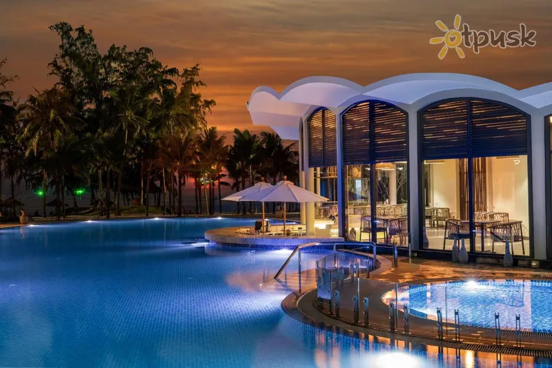 Фото отеля Best Western Premier Sonasea Phu Quoc 5* о. Фукуок В'єтнам екстер'єр та басейни
