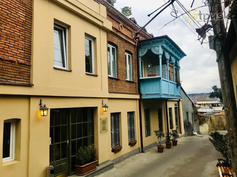 Фото отеля Old Town Mtatsminda 3* Tbilisis Gruzija išorė ir baseinai