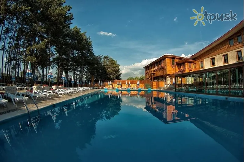 Фото отеля Elbrus Spa Hotel 3* Velingradas Bulgarija išorė ir baseinai