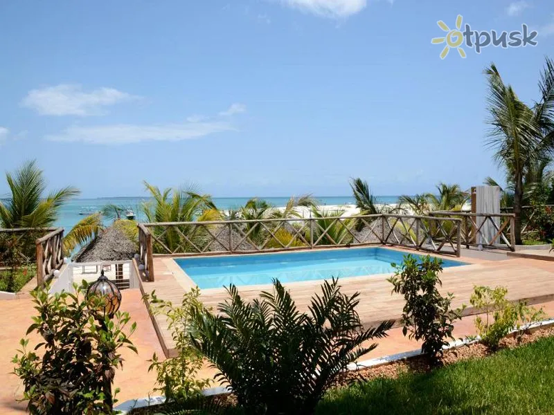 Фото отеля Almasi Beach Resort Kendwa 4* Kendwa Tanzanija išorė ir baseinai