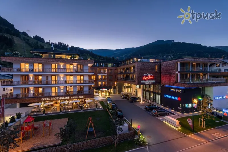 Фото отеля AlpenParks Hotel & Apartment Central 4* Cellamzē Austrija ārpuse un baseini