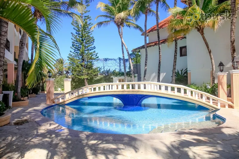 Фото отеля Seranta Brisas de Bavaro 3* Пунта Кана Домінікана екстер'єр та басейни