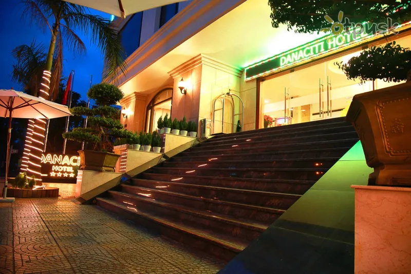 Фото отеля Danaciti Hotel 4* Danangas Vietnamas išorė ir baseinai