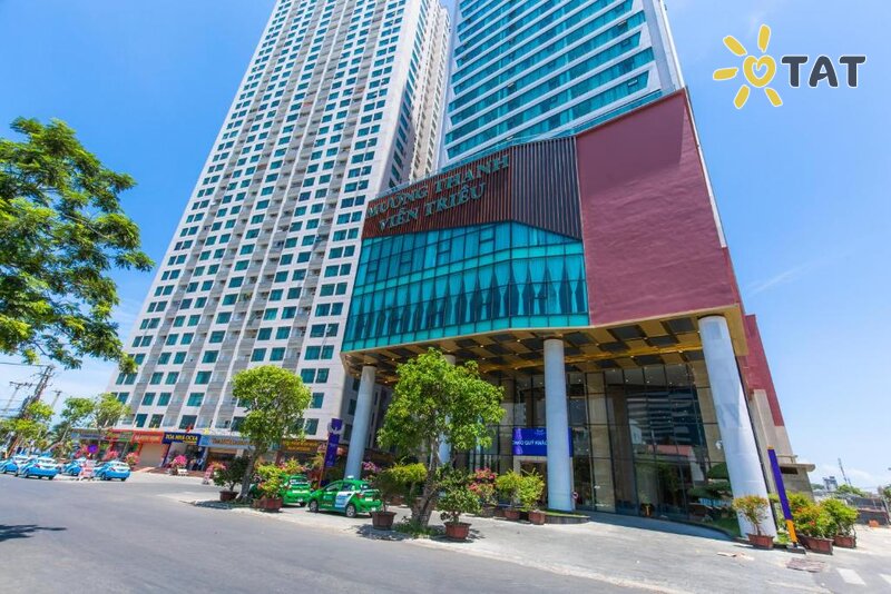 Фото отеля Muong Thanh Luxury Vien Trieu 5* Нячанг Вьетнам экстерьер и бассейны