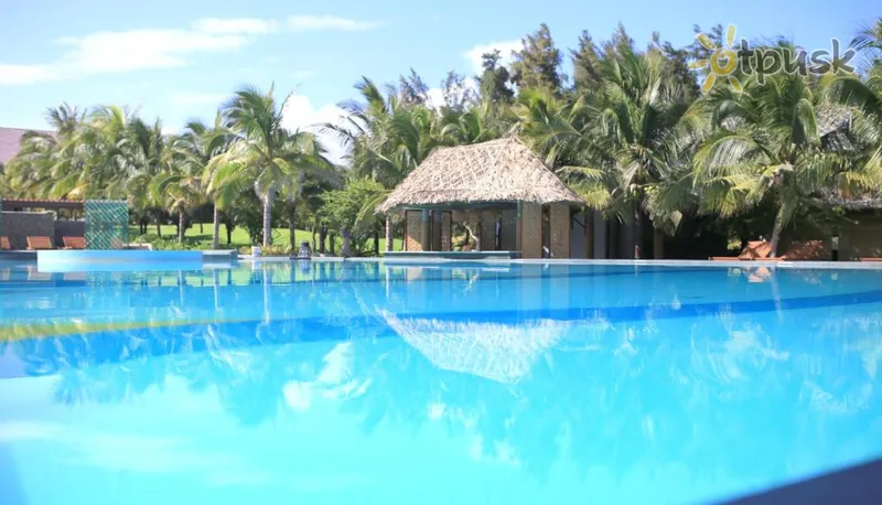 Фото отеля Sonata Resort & Spa 4* Фант'єт В'єтнам екстер'єр та басейни