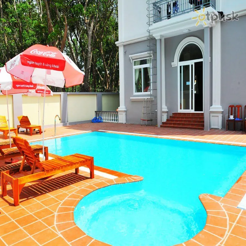 Фото отеля Gold Beach Hotel Phu Quoc 3* о. Фукуок Вьетнам экстерьер и бассейны