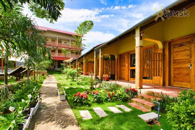 Фото отеля Azura Phu Quoc Resort 3* о. Фукуок В'єтнам екстер'єр та басейни