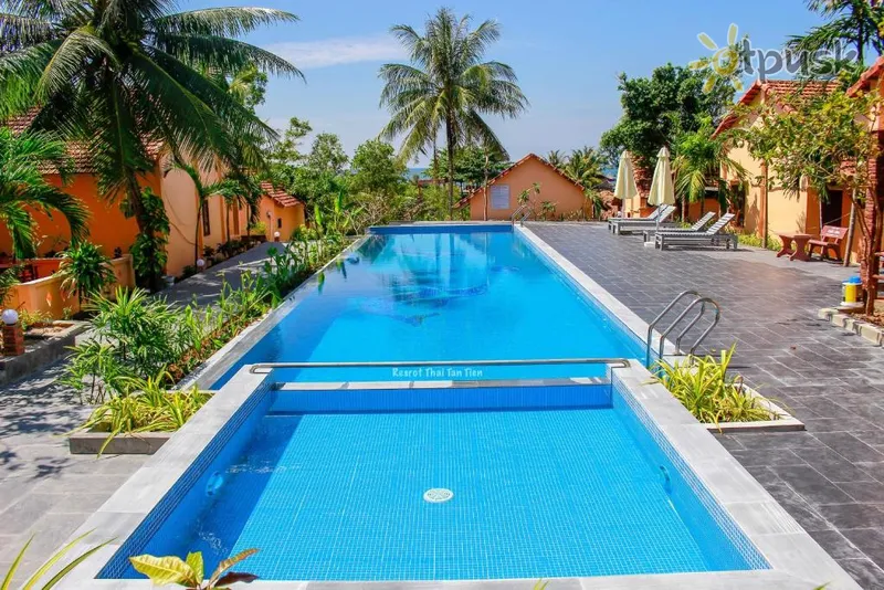 Фото отеля Thai Tan Tien Hotel 2* о. Фукуок В'єтнам екстер'єр та басейни