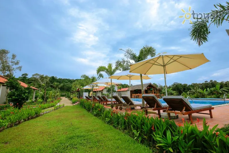 Фото отеля Ong Lang Village Resort 3* apie. Phu Quoc Vietnamas išorė ir baseinai