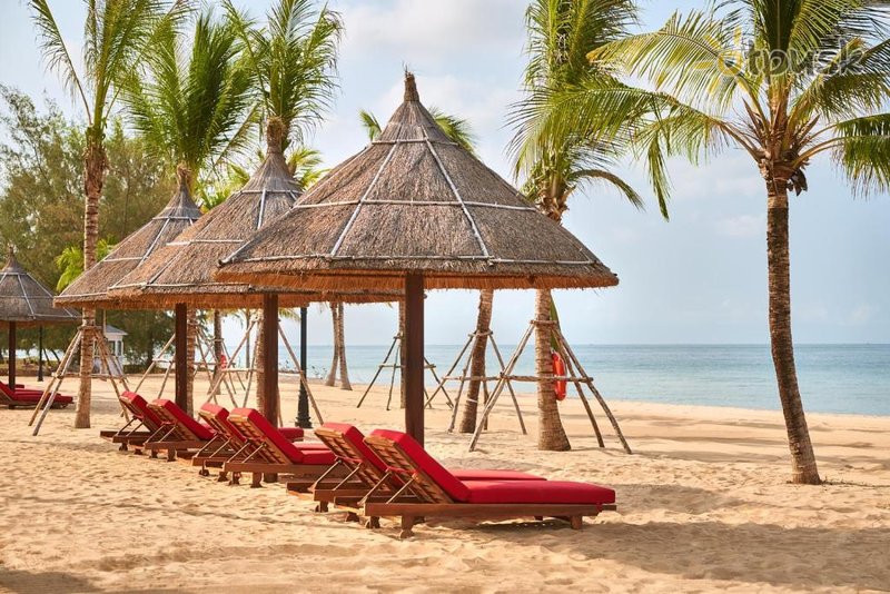 Фото отеля Movenpick Resort Waverly Phu Quoc 5* о. Фукуок Вьетнам пляж
