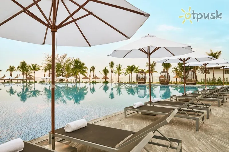 Фото отеля Movenpick Resort Waverly Phu Quoc 5* о. Фукуок В'єтнам екстер'єр та басейни
