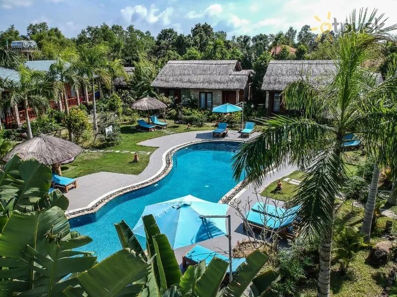 Фото отеля Cottage Village 3* о. Фукуок В'єтнам екстер'єр та басейни