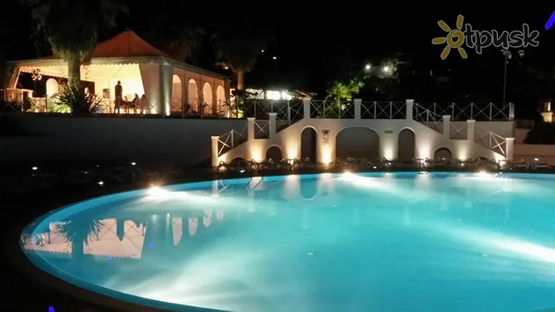 Фото отеля Cala Petrosa Resort 3* Kalabrija Itālija ārpuse un baseini