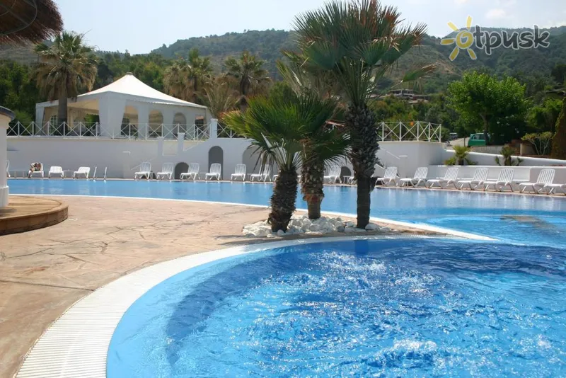Фото отеля Cala Petrosa Resort 3* Kalabrija Itālija ārpuse un baseini
