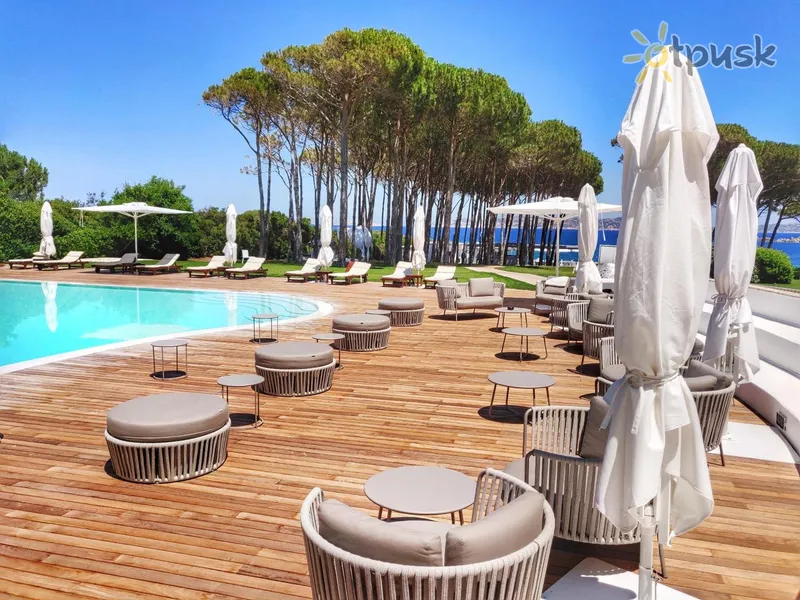 Фото отеля La Coluccia 5* о. Сардинія Італія екстер'єр та басейни