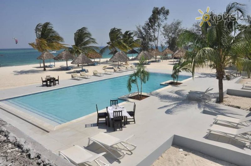 Фото отеля Sunset Kendwa Beach Hotel 3* Кендва Танзания экстерьер и бассейны