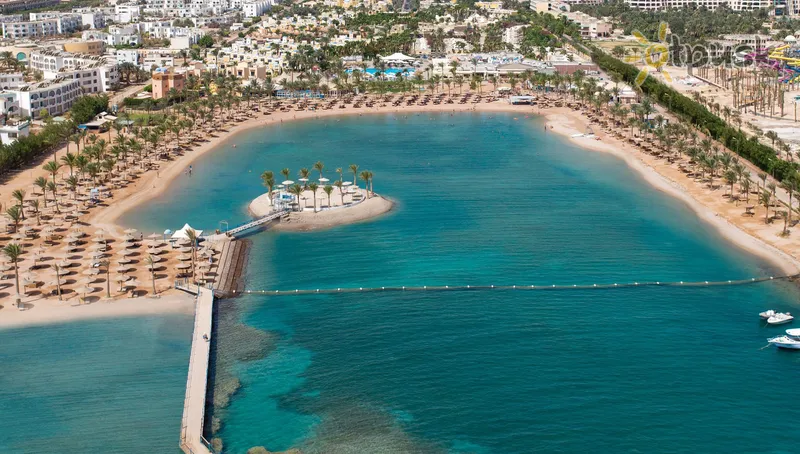 Фото отеля Mirage Bay Resort & Aquapark Lilly Land 4* Хургада Єгипет пляж