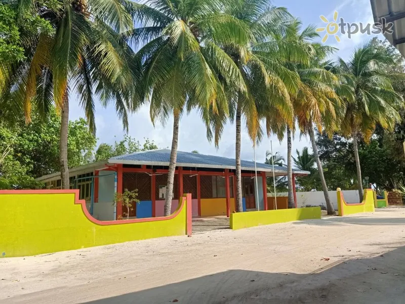 Фото отеля Fins Dive and Leisure Hotel 3* Ziemeļu Males atols Maldīvija ārpuse un baseini