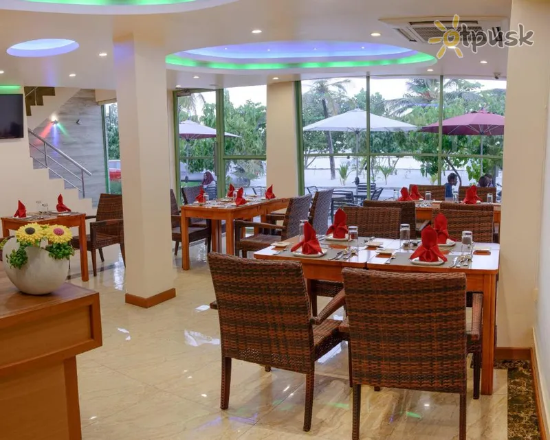 Фото отеля Season Holidays Hulhumale 4* Северный Мале Атолл Мальдивы бары и рестораны