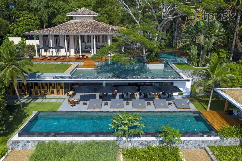 Фото отеля Haritha Villas & Spa 5* Хиккадува Шри-Ланка экстерьер и бассейны