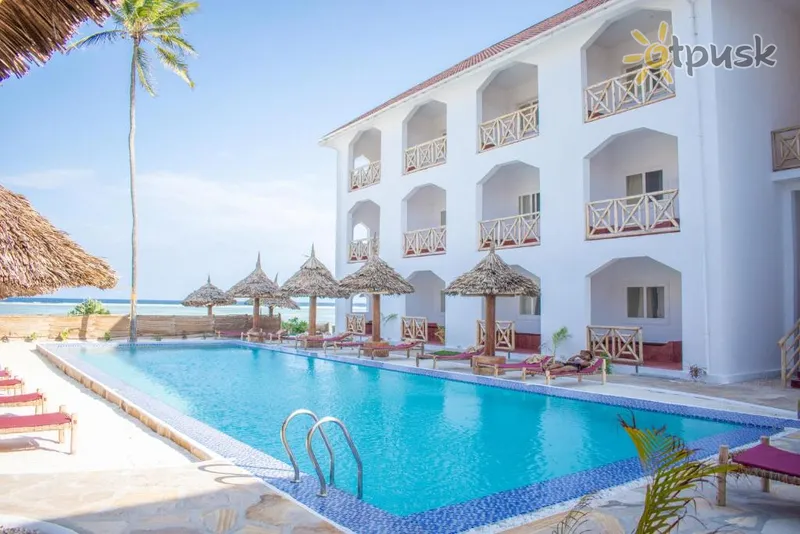 Фото отеля AHG Sun Bay Mlilile Beach Hotel 4* Матемве Танзания экстерьер и бассейны
