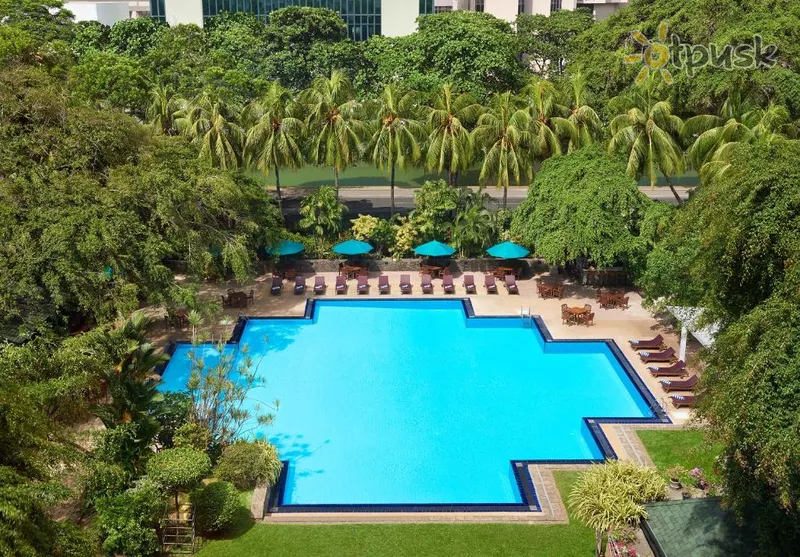 Фото отеля Cinnamon Grand Hotel Colombo 5* Коломбо Шри-Ланка экстерьер и бассейны