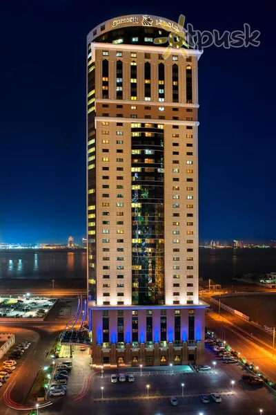 Фото отеля Governor West Bay Suites and Residences 5* Доха Катар экстерьер и бассейны