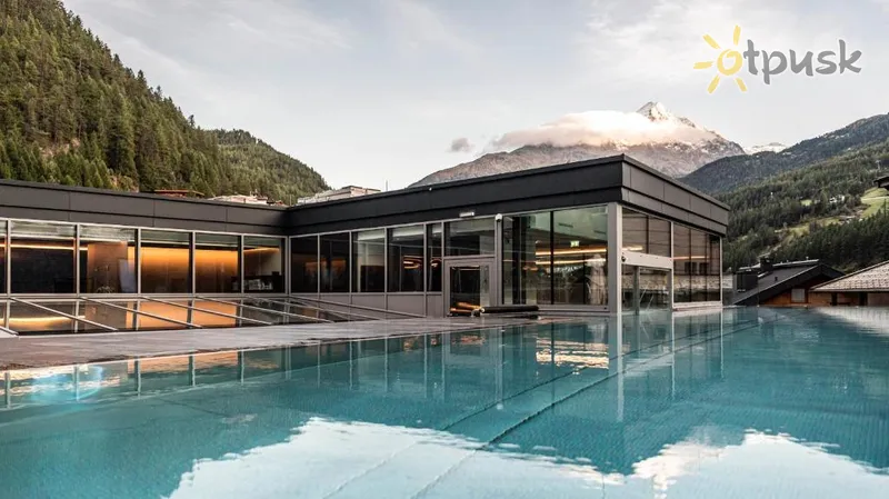 Фото отеля Die Berge Lifestyle Hotel Solden 4* Зельден Австрія екстер'єр та басейни