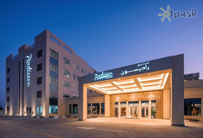 Фото отеля Radisson Resort Ras Al Khaimah Marjan Island 4* Рас Аль-Хайма ОАЭ экстерьер и бассейны