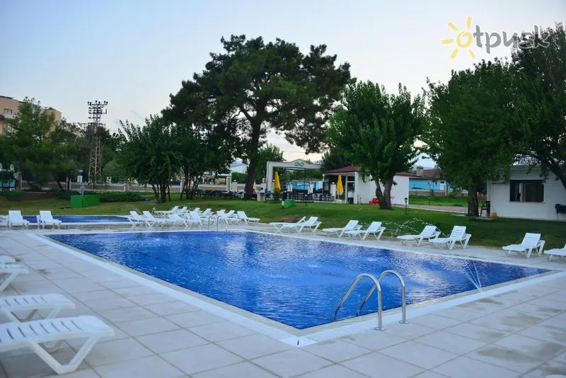 Фото отеля Dream Town Hotel 3* Кемер Туреччина екстер'єр та басейни