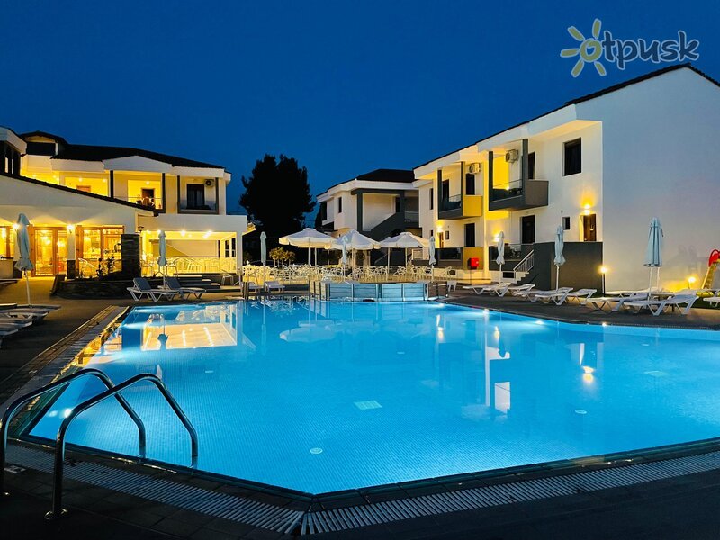 Фото отеля Acrotel Lily Ann Village 3* Chalkidikė – Sitonija Graikija išorė ir baseinai