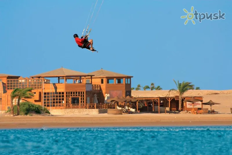 Фото отеля The Breakers Diving & Surfing Lodge 4* Somos įlanka Egiptas išorė ir baseinai