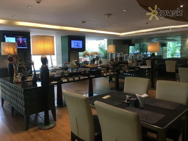 Фото отеля Siri Sathorn Hotel By UHG 4* Бангкок Таиланд бары и рестораны