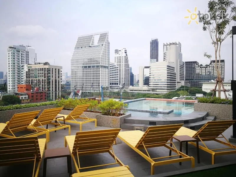 Фото отеля The Quart Ruamrudee by UHG 4* Бангкок Таїланд екстер'єр та басейни